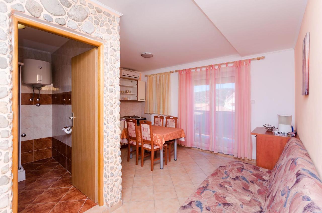 Apartments Rajka Лопар Екстериор снимка