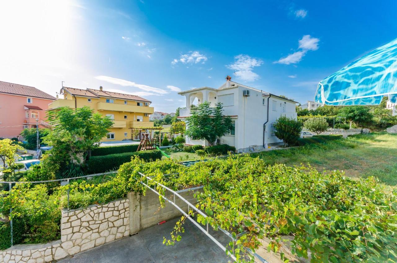 Apartments Rajka Лопар Екстериор снимка