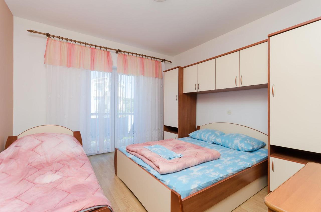 Apartments Rajka Лопар Екстериор снимка
