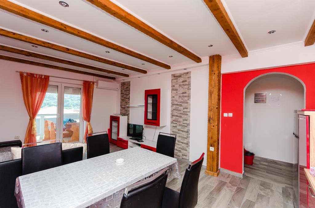 Apartments Rajka Лопар Екстериор снимка