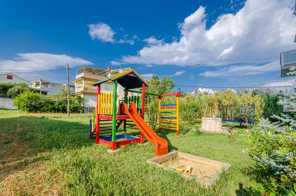 Apartments Rajka Лопар Екстериор снимка