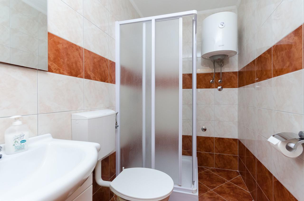 Apartments Rajka Лопар Екстериор снимка